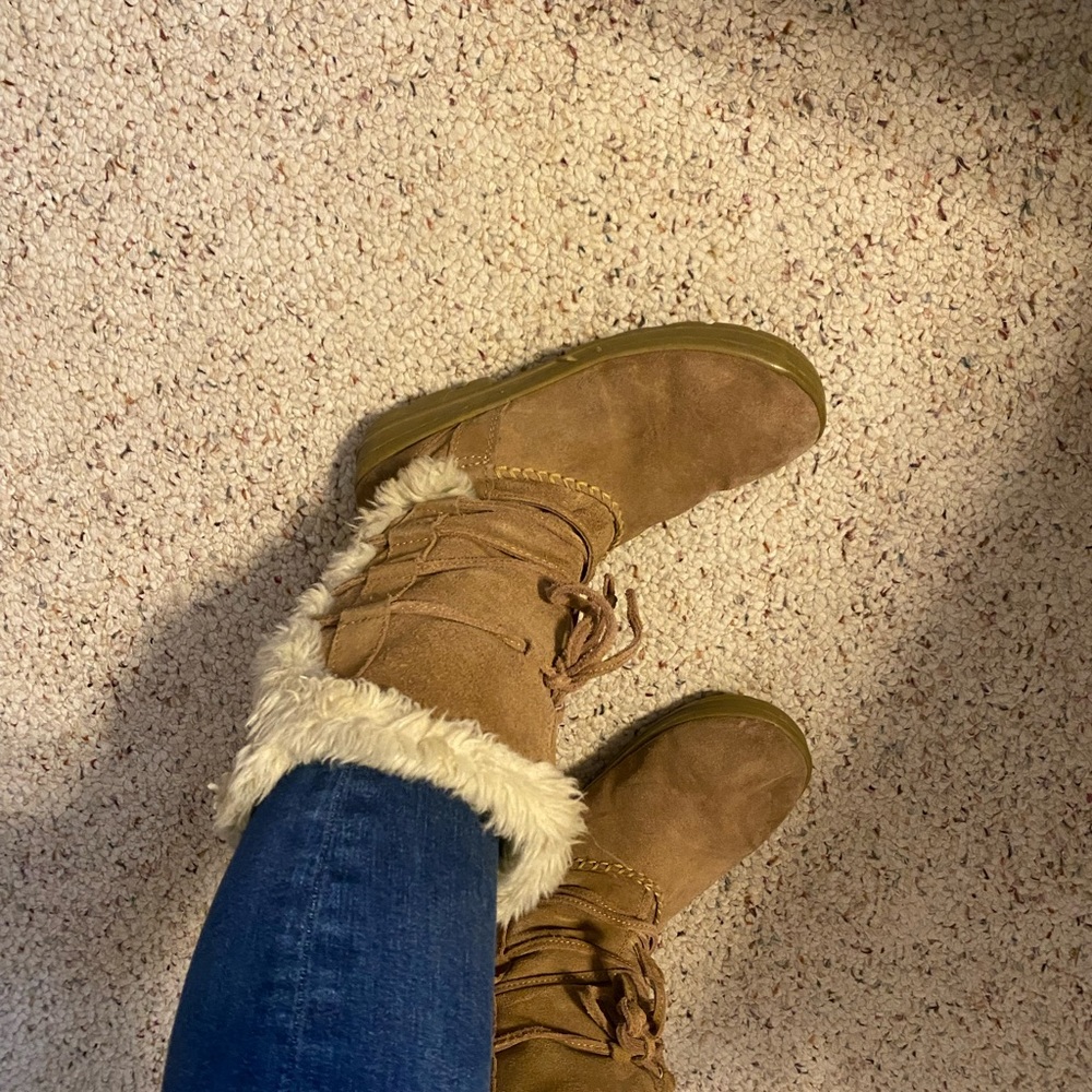 Women’s Sonoma furry boots